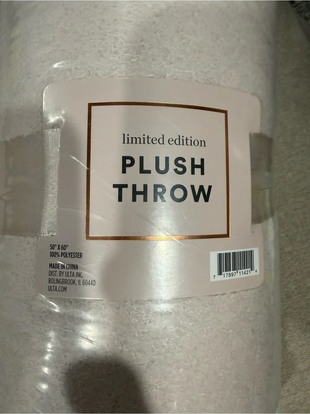 Ulta Beauty Plush Throw - Light Beige/Cream